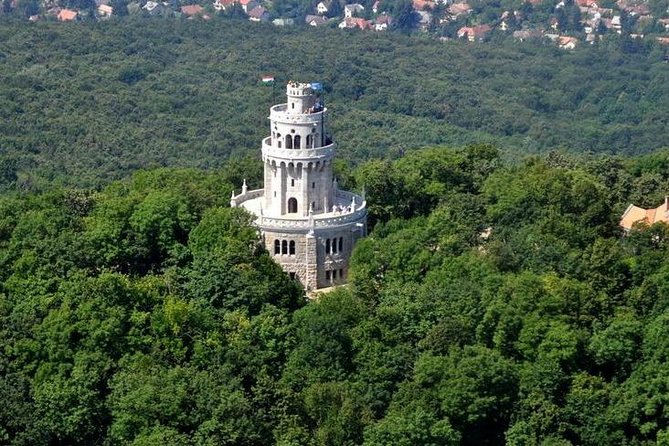 Budapest Hike - Lookout-Point Photo Strategy for the Best City Views