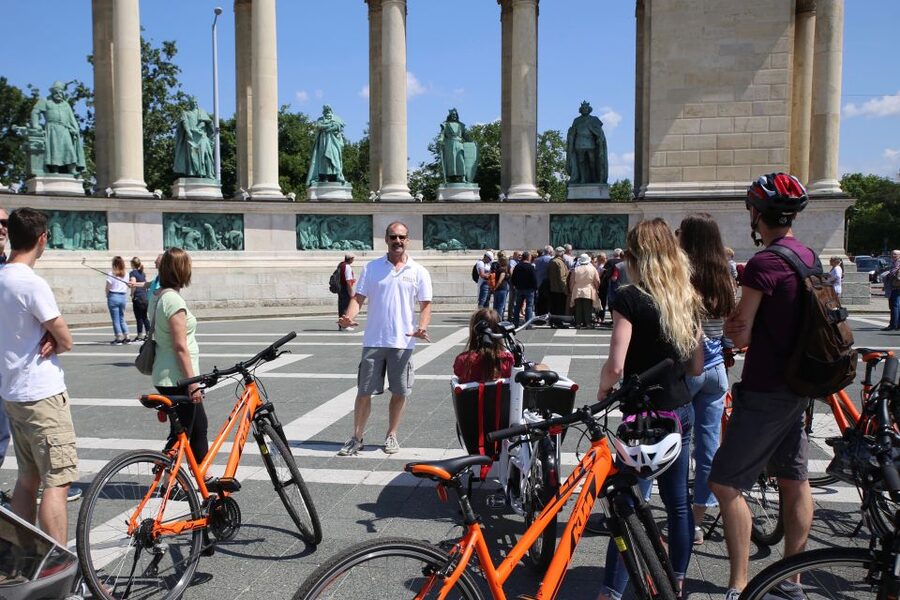 Budapest: Historic Downtown Bicycle Ride with Scenic Views - Buda side icons: Matthias Church, Fisherman’s Bastion, and bath passes