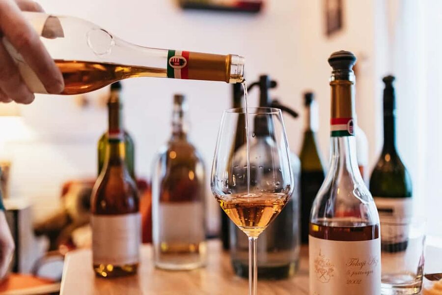 Budapest: Hungarian Wine Tasting with 8 Wines and Tapas - Key things I’d mark on your Budapest plan