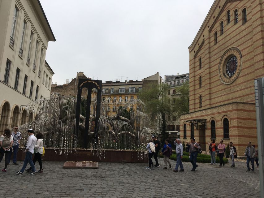 Budapest: Jewish District Private Walking Tour - Dohány Street Synagogue, the Grand Stop