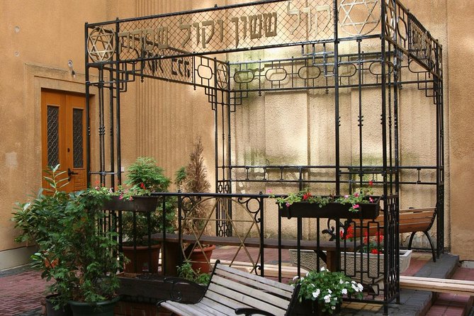Budapest Jewish Heritage Memorial Walking Tour & Synagogue Entry - Carl Lutz Memorial Park: Another Rescuer, Another Layer