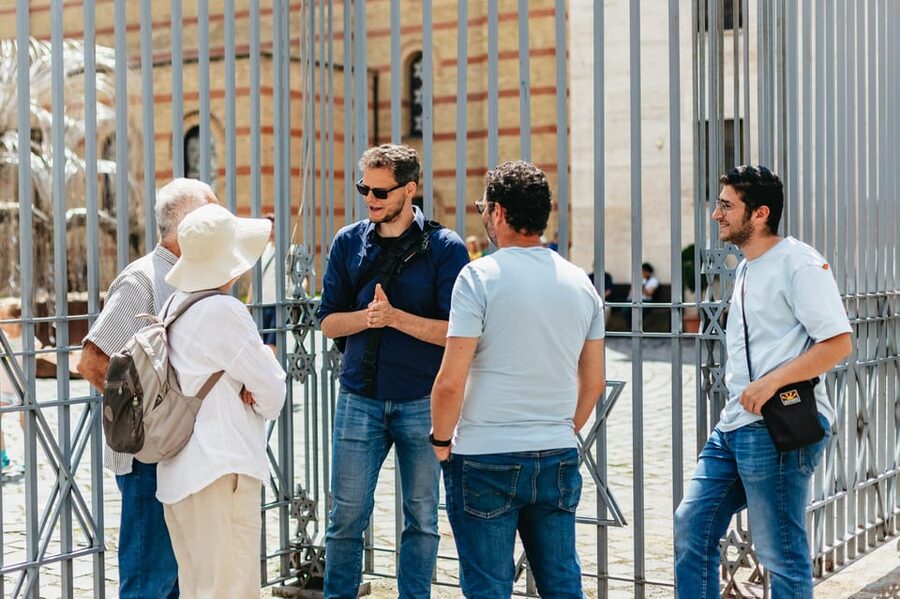 Budapest: Jewish History Guided Walking Tour with Historian - A 2.5-hour walk that turns the 7th district into a story