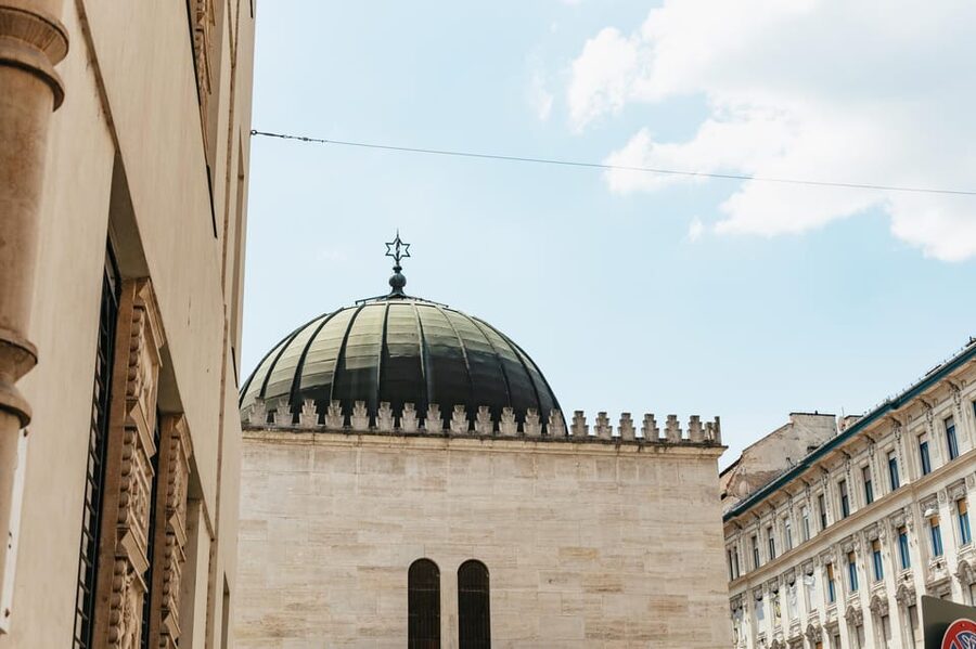 Budapest: Jewish History Guided Walking Tour with Historian - Price and logistics: is $63 good value for this tour?