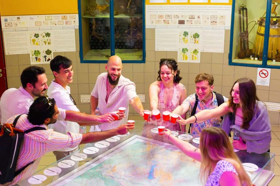 Budapest: Kickstart the City - Local Market Tasting Tour - What your guide brings to the Central Market Hall experience