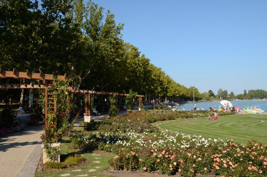 Budapest: Lake Balaton and Herend Full-Day Private Tour - Balatonfüred Promenade: The Spa Town Walk You’ll Want to Slow Down For