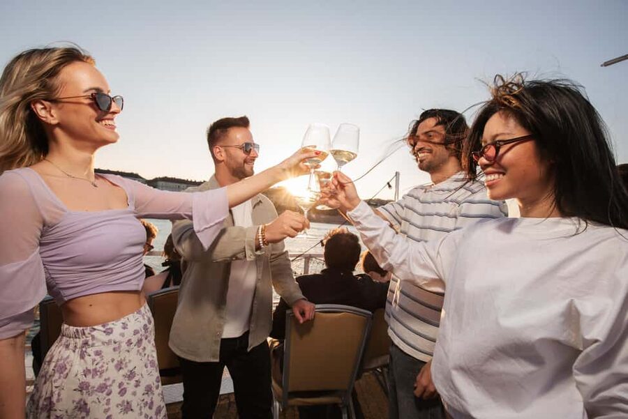 Budapest: Lotus Cruise with Unlimited Aperol and Prosecco - Pick Your Comfort: Open Roof Panoramas vs AC Deck