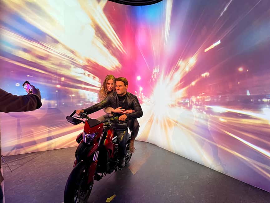 Budapest: Madame Tussauds Ticket + POP&ROLL Access - Music and Hungarian culture activities you can actually interact with