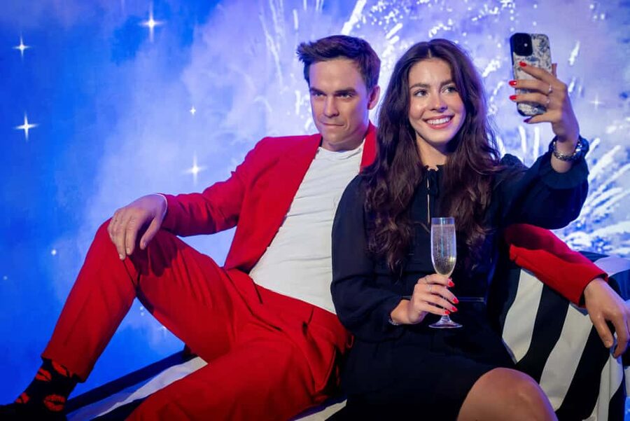 Budapest: Madame Tussauds Ticket + POP&ROLL Access - Ticket bundle value: Madame Tussauds plus POP&ROLL Art Toilet
