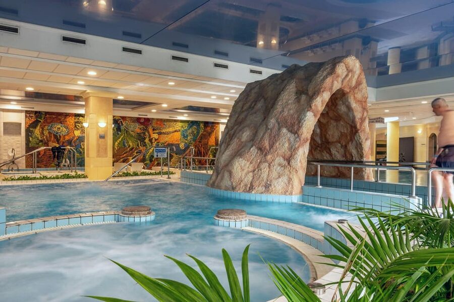 Budapest: Margaret Island Day Spa Entry Ticket - Getting There from Central Budapest Without Stress