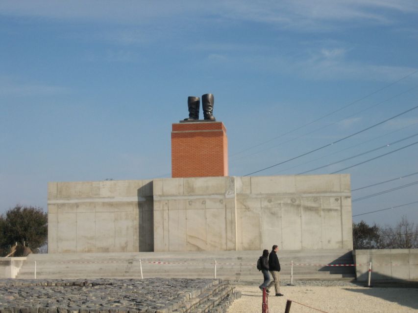 Budapest: Memento Park and Icons of Communism Guided Tour - Practical details that make the experience smoother
