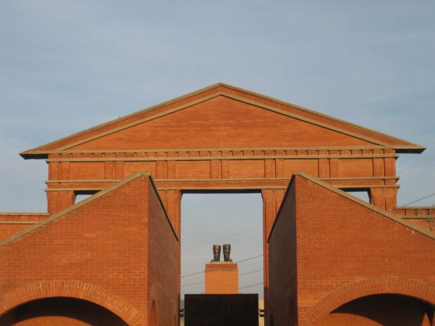 Budapest: Memento Park Ticket - Under Stalin’s Boots: Storage, Art, and How Regimes Get Archived