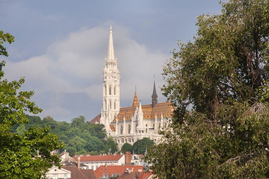 Budapest: Multilingual Highlights Tour - Crossing to Buda Castle Hill by Public Transport