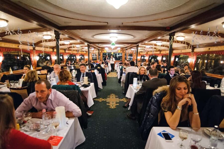 Budapest: New Year's Eve Party Cruise with Food & Live Show - Midnight hits: DJ time plus a special buffet
