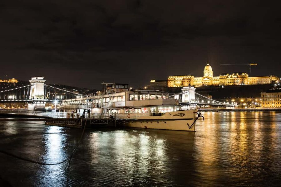 Budapest: New Year's Eve Party Cruise with Food & Live Show - Rajkó Ensemble live music and folk dance show