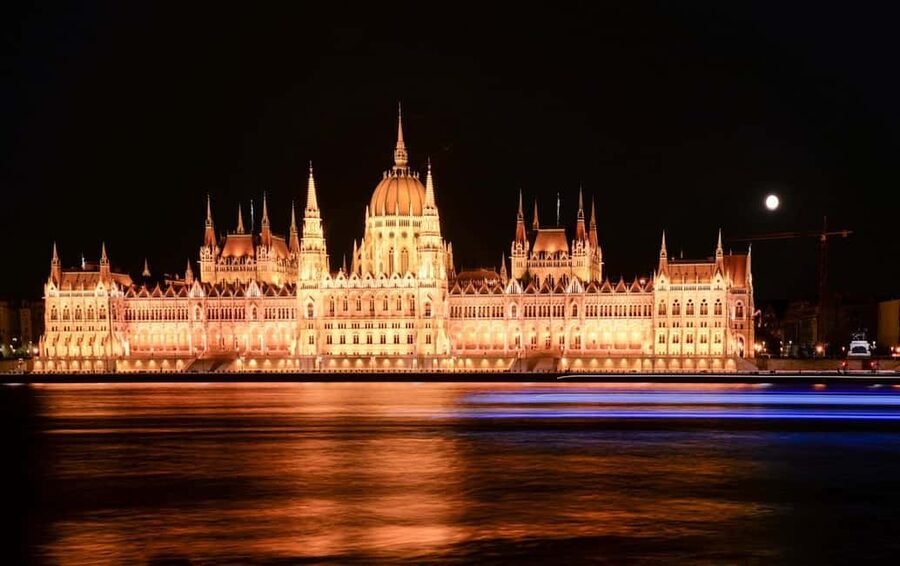 Budapest: Night Lights Tour & Moon Gazing in a Retro Minibus - Parliament at night and the Danube angle you actually want