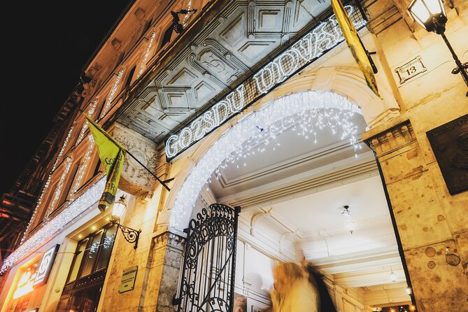 Budapest Night Tour with Drinks, Ruin Bars and Club - Buda Castle Hill at Night: Imperial Light, City-Wide Perspective