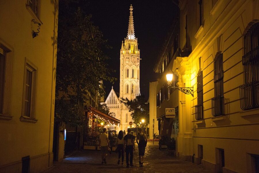 Budapest: Night Walking Tour with River Cruise and Wine - Meeting in Front of the Hungarian State Opera House
