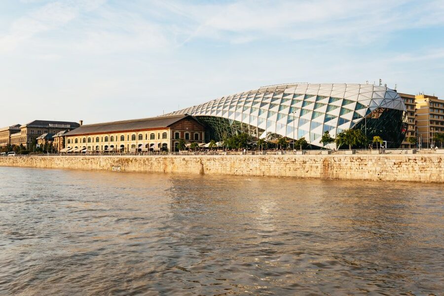 Budapest: Nighttime or Daytime Sightseeing Cruise - Budapest Danube at night vs daytime, what you really get
