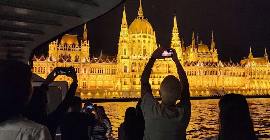 Budapest: Nighttime or Daytime Sightseeing Cruise - Who this cruise suits best, and who might want a different plan