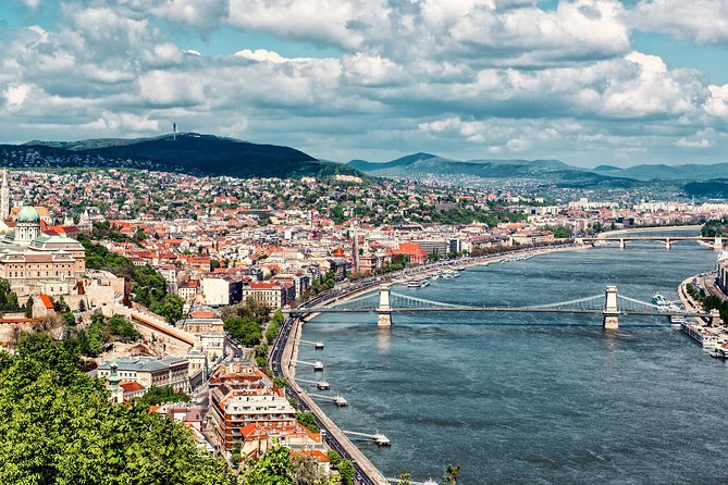 Budapest Overview Private tour - Szechenyi Lanchid (Chain Bridge): The First Permanent Bridge Moment