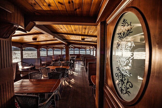 Budapest Paddle Steamer Danube Cruise with Tokaj & Audio Guide - Tokaj Frizzane welcome drink, plus what to expect from the bar