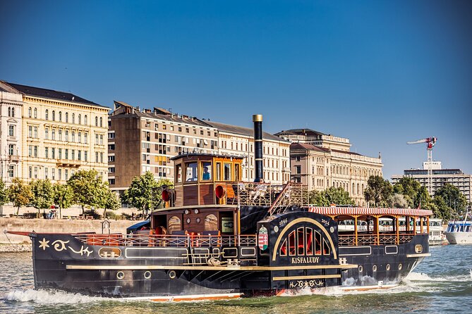 Budapest Paddle Steamer Danube Cruise with Tokaj & Audio Guide - The 1-hour Danube ride: what you actually get for your time