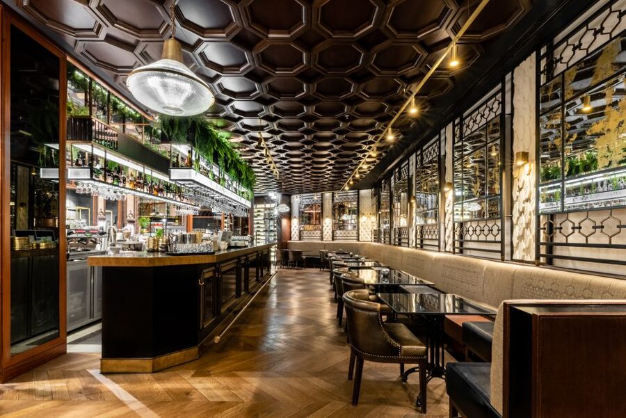 Budapest: Párisi Passage Restaurant 3-Course Menu - The price, $193 per person, and whether it makes sense