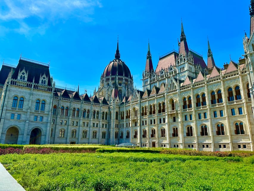 Budapest: Parliament Building Entry Ticket and Audio Guide - Main Staircase and Assembly Hall, where the wow factor is engineered