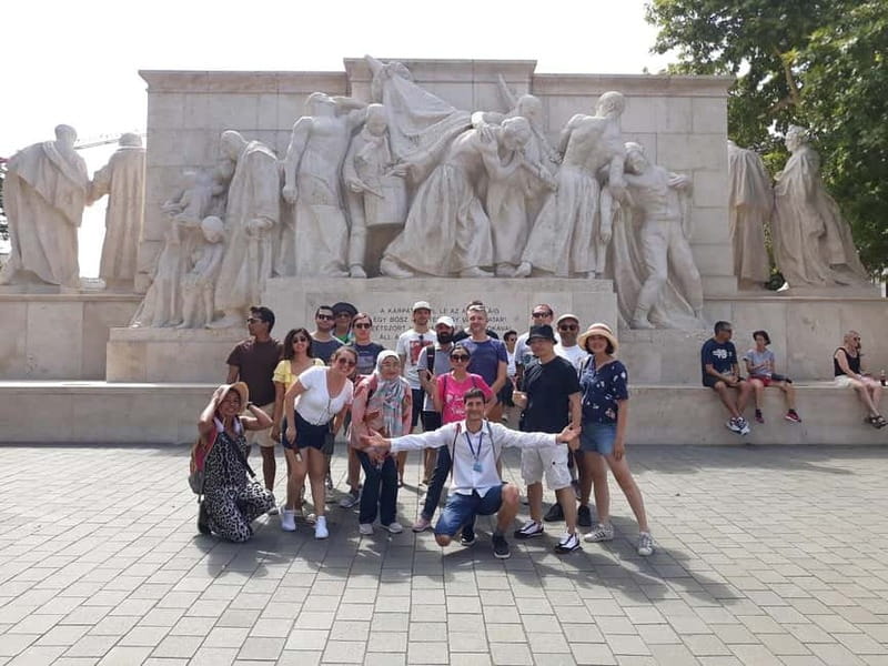 Budapest: Parliament & Its Surroundings Tour with Folk Music - Key Highlights You Will Notice Right Away