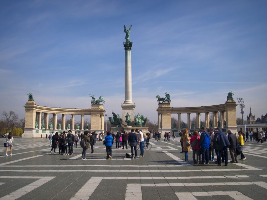 Budapest: Private 3-hour Guided City Tour by Bus - Pickup, air-conditioned bus, and the start of your sightseeing rhythm