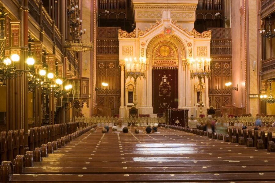 Budapest Private 3-Hour Jewish Heritage Tour - Getting picked up, then getting your bearings fast