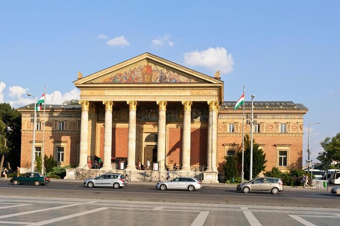 Budapest Private 4 Hour City Tour Experience with a car / van - Price and logistics: what you really get for $124.82