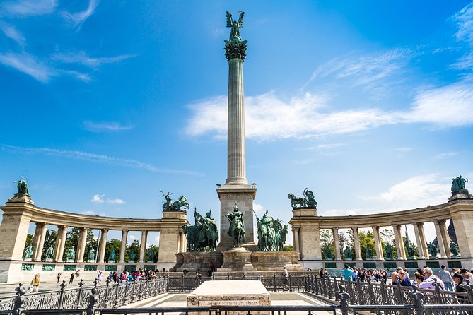Budapest: Private 4-Hour Walking Tour with a Local - Key things to know before you lace up