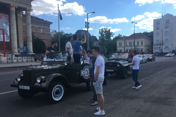 Budapest: Private City Tour with a Vintage Russian Jeep - Central Market Hall time: shopping, snacks, and a reality check on timing