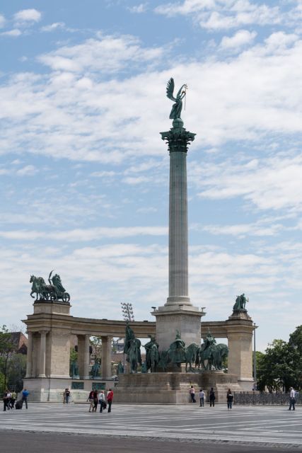 Budapest: Private City Tuk-Tuk Tour & Boat Cruise - A Private Tuk-Tuk With a Driver Who Actually Knows the City