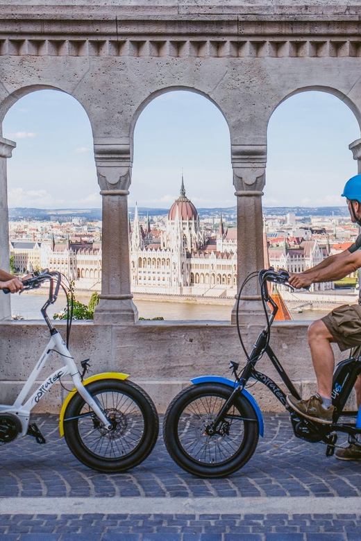 Budapest: Private Customizable Tour in French - Jewish Quarter streets: character, murals, and the Synagogue area