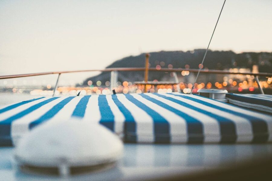 Budapest: Private Danube Yacht Cruise with Welcome Drink - Why This Private Yacht Cruise Feels Better Than Most Budapest Sightseeing
