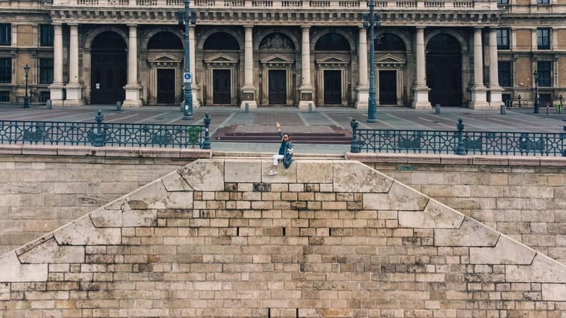 Budapest: private drone photo session - Drone portraits, candid moments, and how to prepare