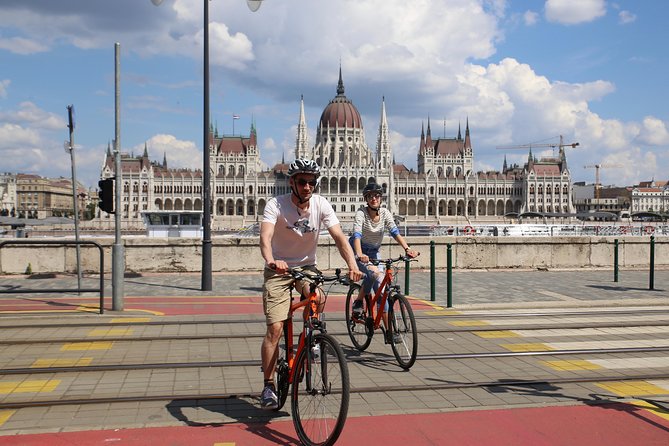Budapest: Private Fahrradtour - optional mit E-Bikes - Bridges that matter: Margaret Bridge, Batthyany Square, Clark Adam, and Szechenyi Lanchid
