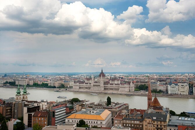 Budapest Private Full Day City Sightseeing Tour Walking or by Car - Key things that make this tour work