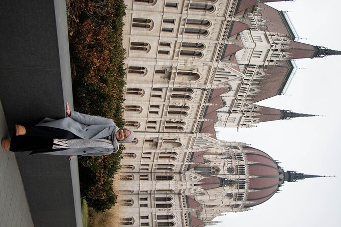 Budapest Private Guided Tour with Photoshoot - Big(3hrs) - Passing Fashion Street and stopping at Erzsébet tér