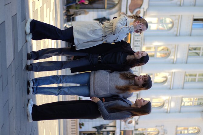 Budapest Private Guided Tour with Photoshoot - Big(3hrs) - Szabadság tér symbols and the Parliament panorama finale