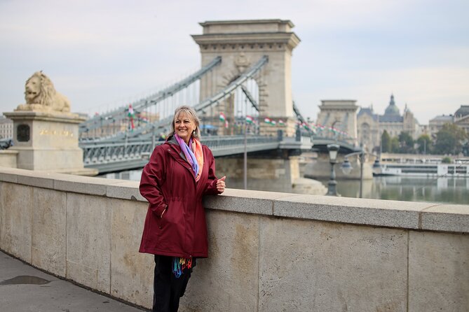 Budapest Private Guided Tour with Photoshoot - Small(2hrs) - Stop 4: The Danube Embankment Walk, with Buda Castle and Gellért Hill Views