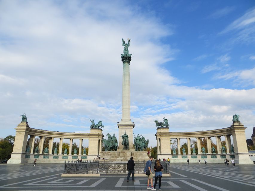 Budapest: Private Luxury Sightseeing Tour - Danube Riverfront UNESCO Stops Plus Central Market Hall Without the Rush