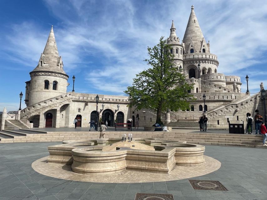 Budapest: Private Sightseeing Walking Tour with Local Guide - St. Stephen’s Basilica and Hungarian Christianity in plain language
