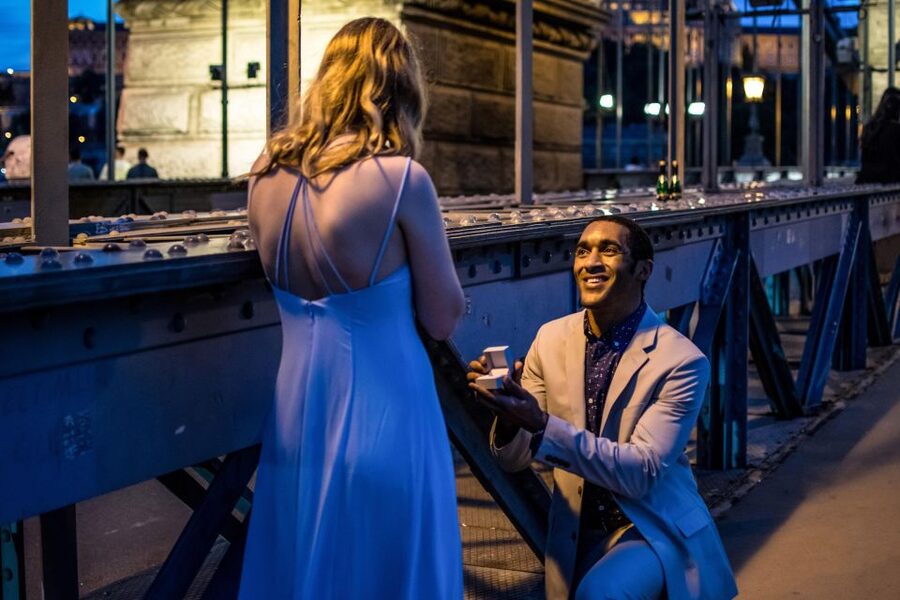 Budapest: Proposal Photos at enchanting Fisherman's Bastion - How the 60-minute flow stays smooth and un-rushed