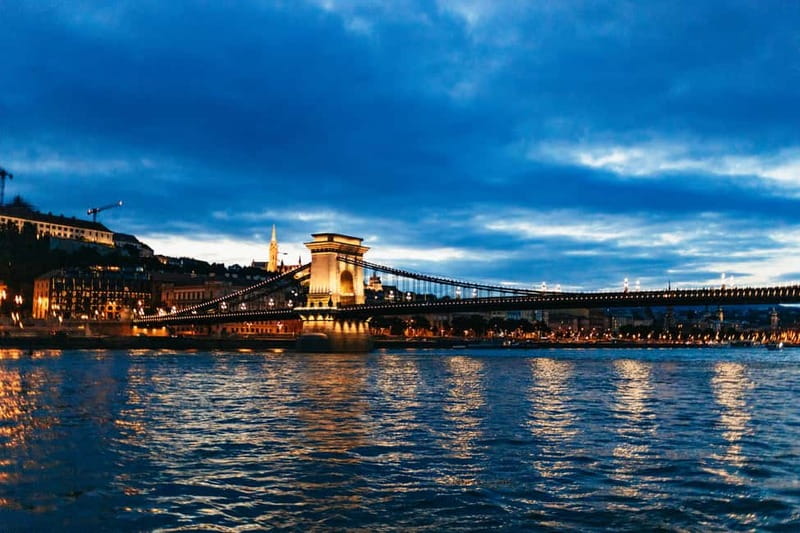 Budapest: Prosecco Dinner Cruise with Live Music - Price, logistics, and what you should know before you book