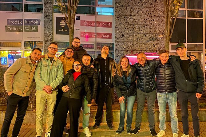 Budapest Pub Crawl & Ruin Bar Tour – Free Shots & VIP Entry - Stop 3: Füge Udvar and Play, four rooms, four music moods
