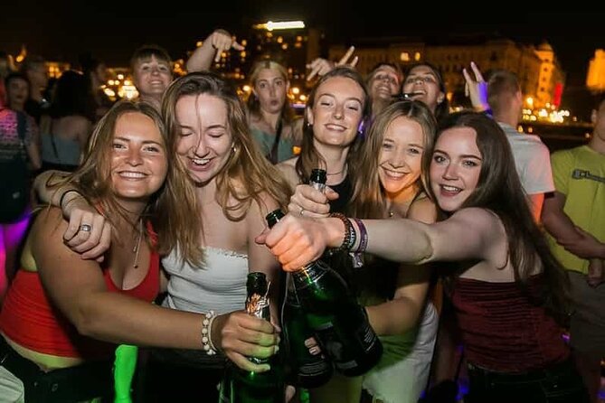 Budapest: Pub Crawl & Ruin Bar Tour – Free Shots & VIP Entry - Meeting points: how you actually start the night