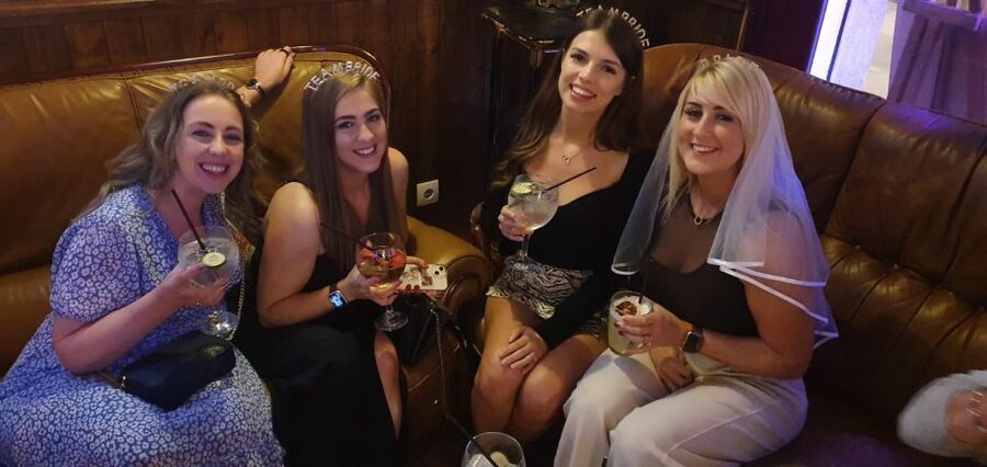 Budapest: Ruin Bar Pub Crawl with Entry Tickets - Free shots, drinking games, and staying in control